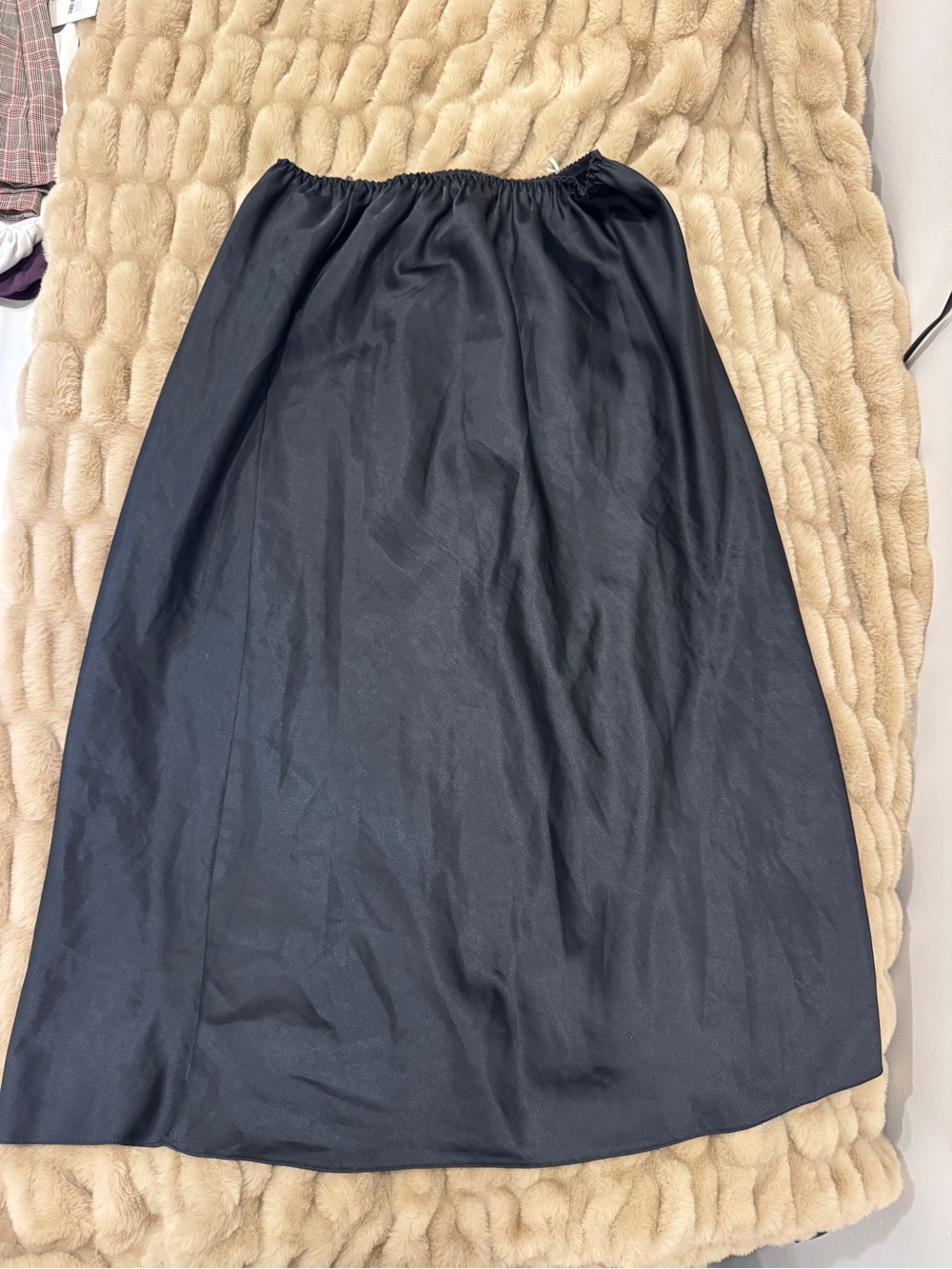 Black Women’s silk Midi Skirt - Unbranded